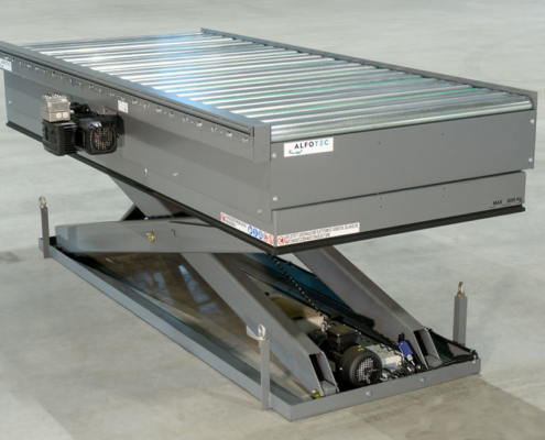 Rollenförderer mit Antrieb auf elektro-hydraulischen Einfachscherenhubtisch Rollenförderer Einfachscherenhubtisch